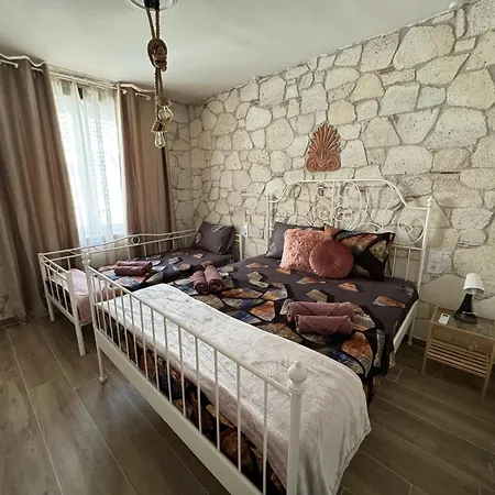 Stone Apartment 3 Thessaloniki Buitenkant foto